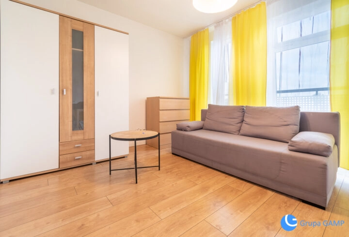 Przytulna Kawalerka / Duży Balkon / Parking