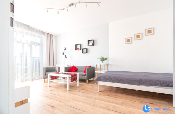 Oddzielna Kuchnia / Balkon i piwnica / Włoska