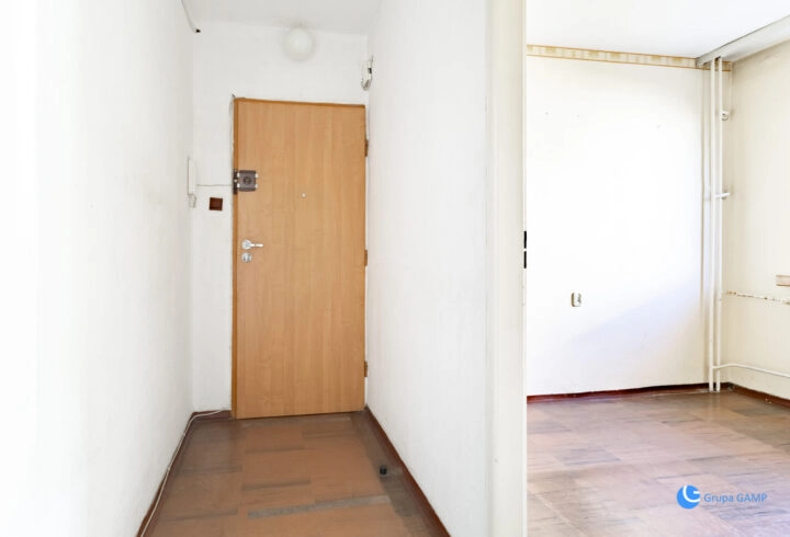3 pok. 47.4m2 | MPEC, oddzielna kuchnia, loggia, piwnica| Wiślicka
