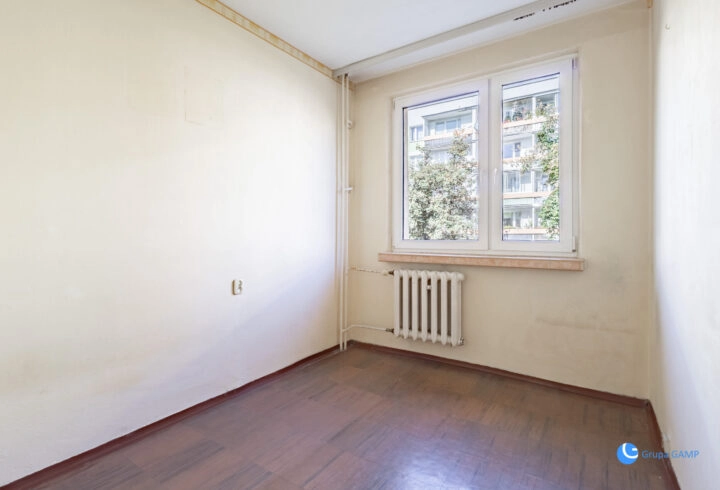3 pok. 47.4m2 | MPEC, oddzielna kuchnia, loggia, piwnica| Wiślicka