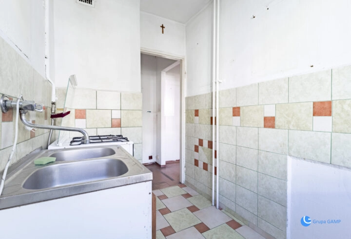 3 pok. 47.4m2 | MPEC, oddzielna kuchnia, loggia, piwnica| Wiślicka