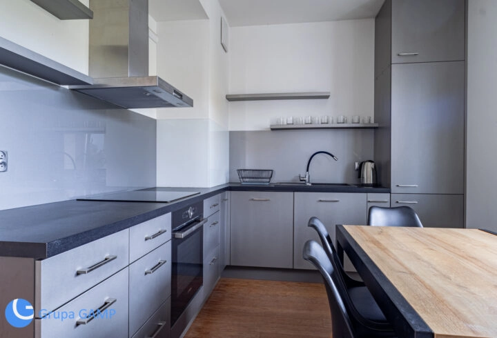 Apartament z widokiem na park, Wisłę i Wawel |3 pokoje, 2 garaże, 72m2