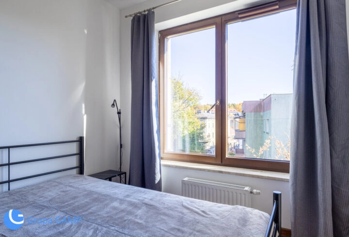 Apartament z widokiem na park, Wisłę i Wawel |3 pokoje, 2 garaże, 72m2