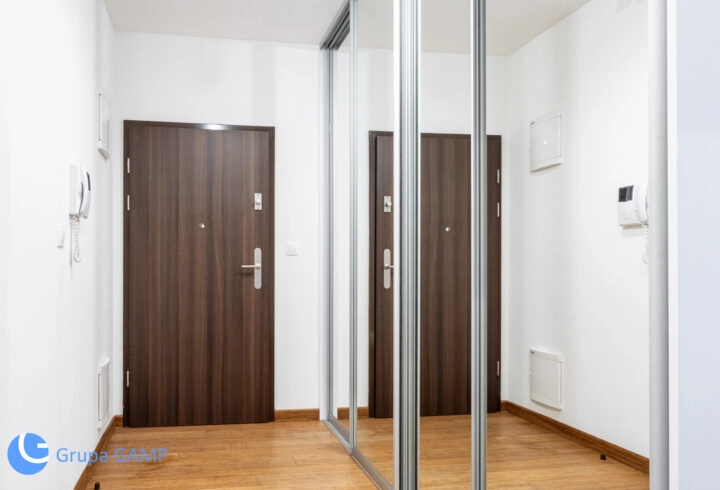 Apartament z widokiem na park, Wisłę i Wawel |3 pokoje, 2 garaże, 72m2