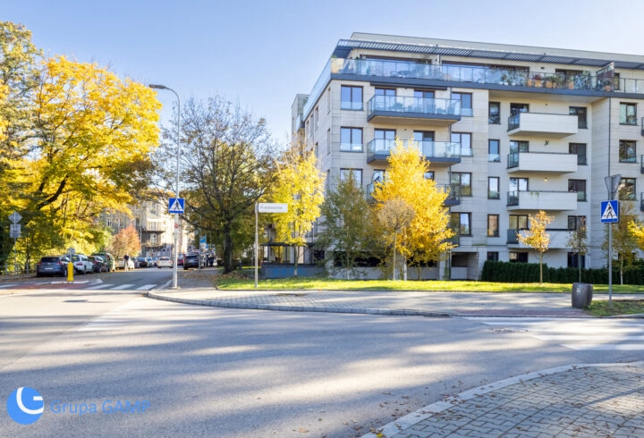 Apartament z widokiem na park, Wisłę i Wawel |3 pokoje, 2 garaże, 72m2